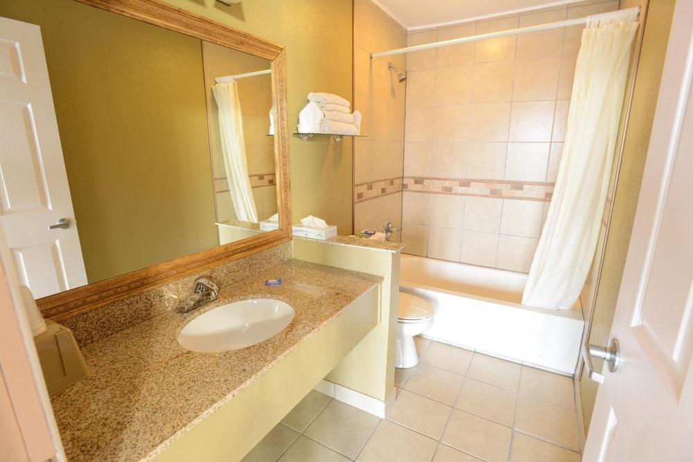 Burlington Inn Bagian luar foto