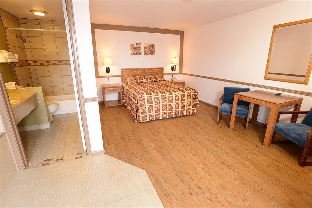 Burlington Inn Bagian luar foto