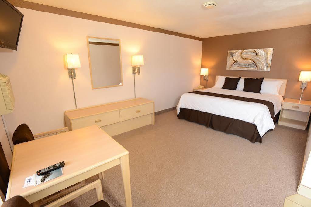 Burlington Inn Bagian luar foto